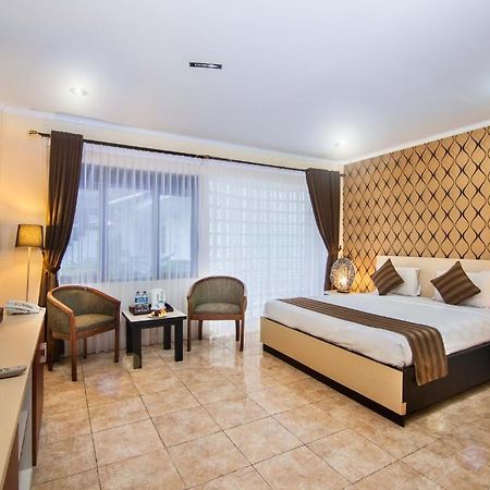 Grand Prioritas Hotel Bogor Buitenkant foto