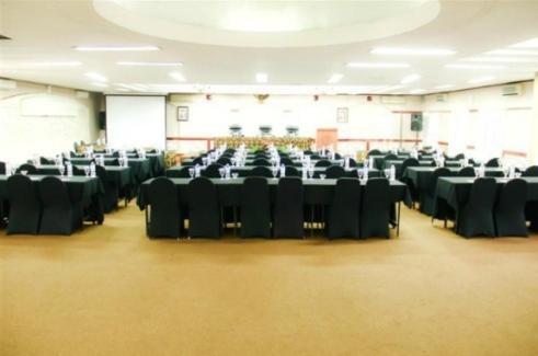 Grand Prioritas Hotel Bogor Buitenkant foto