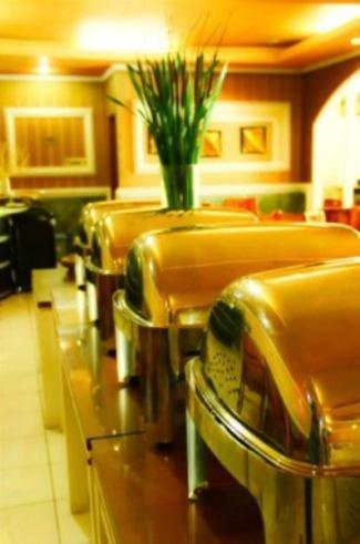 Grand Prioritas Hotel Bogor Buitenkant foto